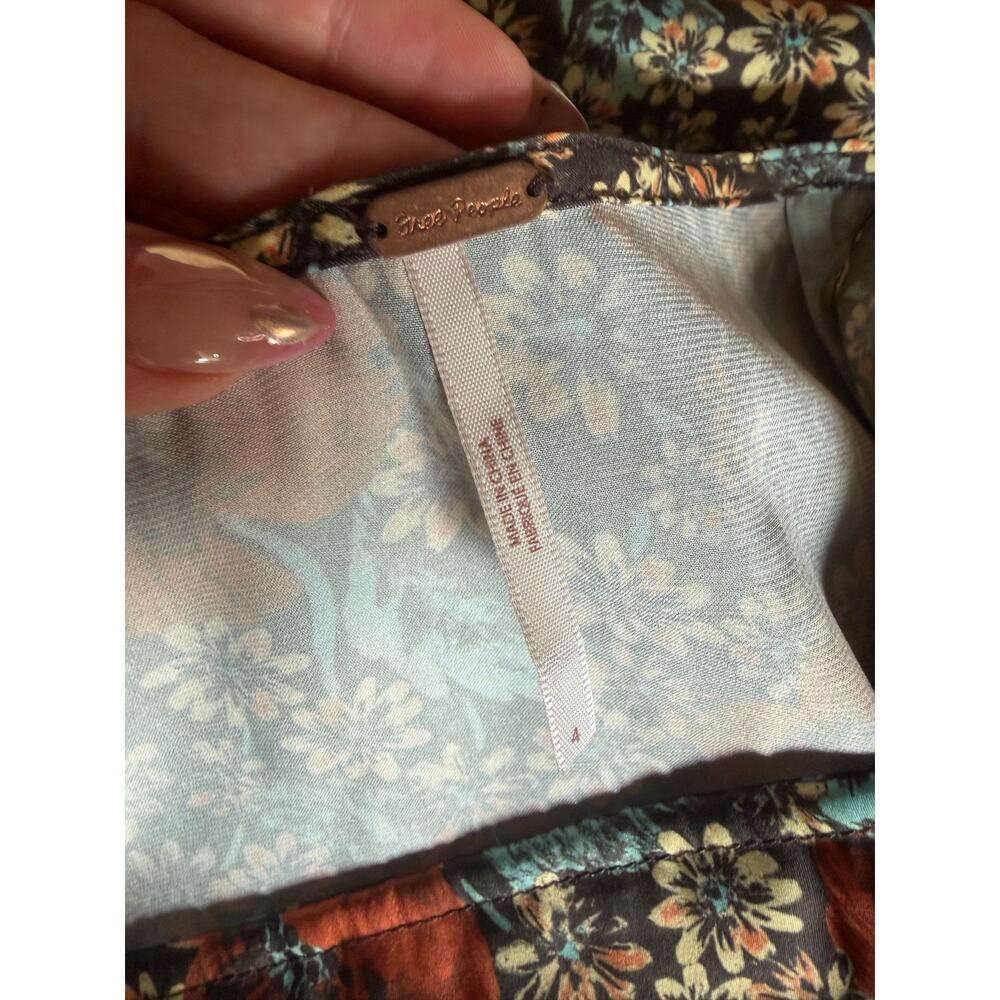Free People Everything's Rosie floral midi satin mermaid drop-hem skirt Size 4 - Picture 4 of 5